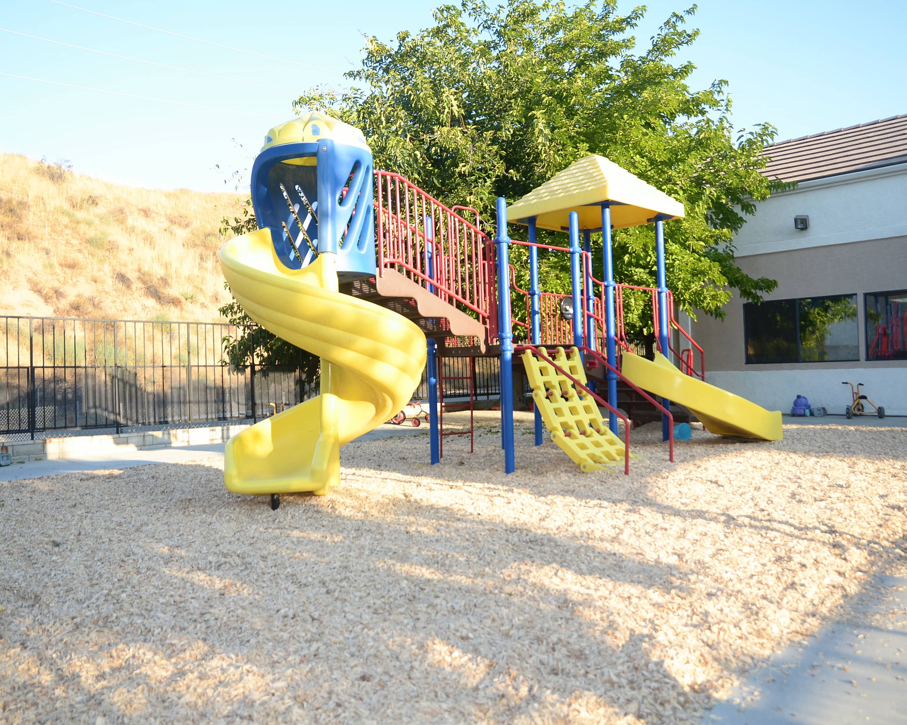 La Petite Academy of Saugus in Saugus, CA 28041 Seco Canyon La